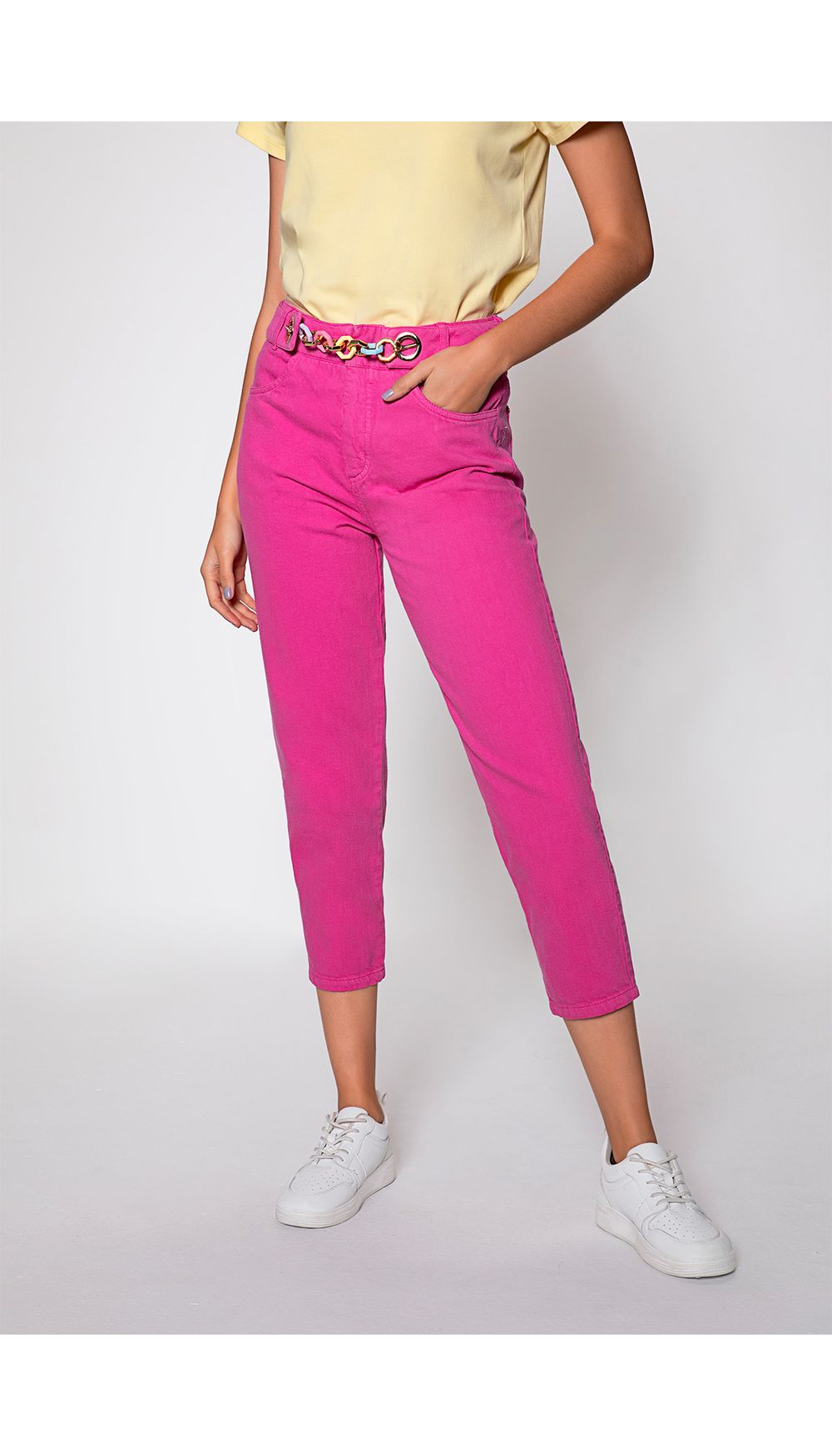 Jean momfit tiro alto unicolor con caden