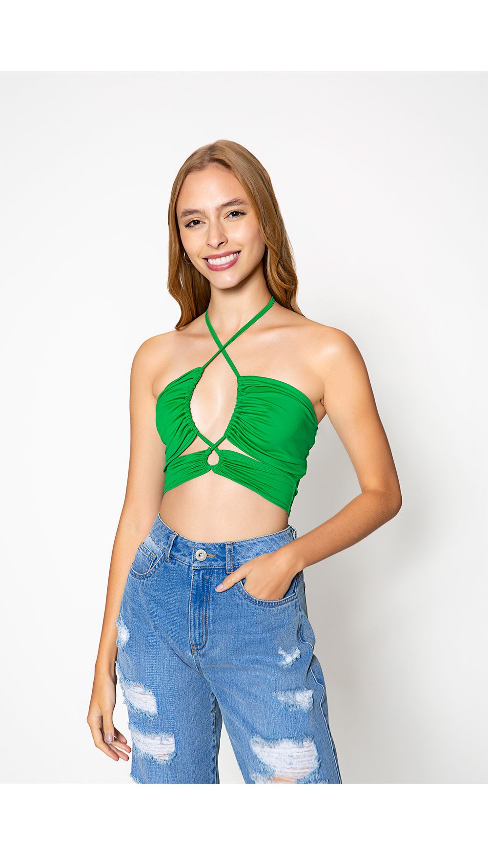 Blusa con aberturas en frente