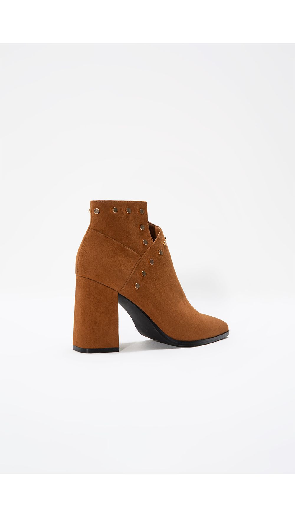 Botin con taces en capellada