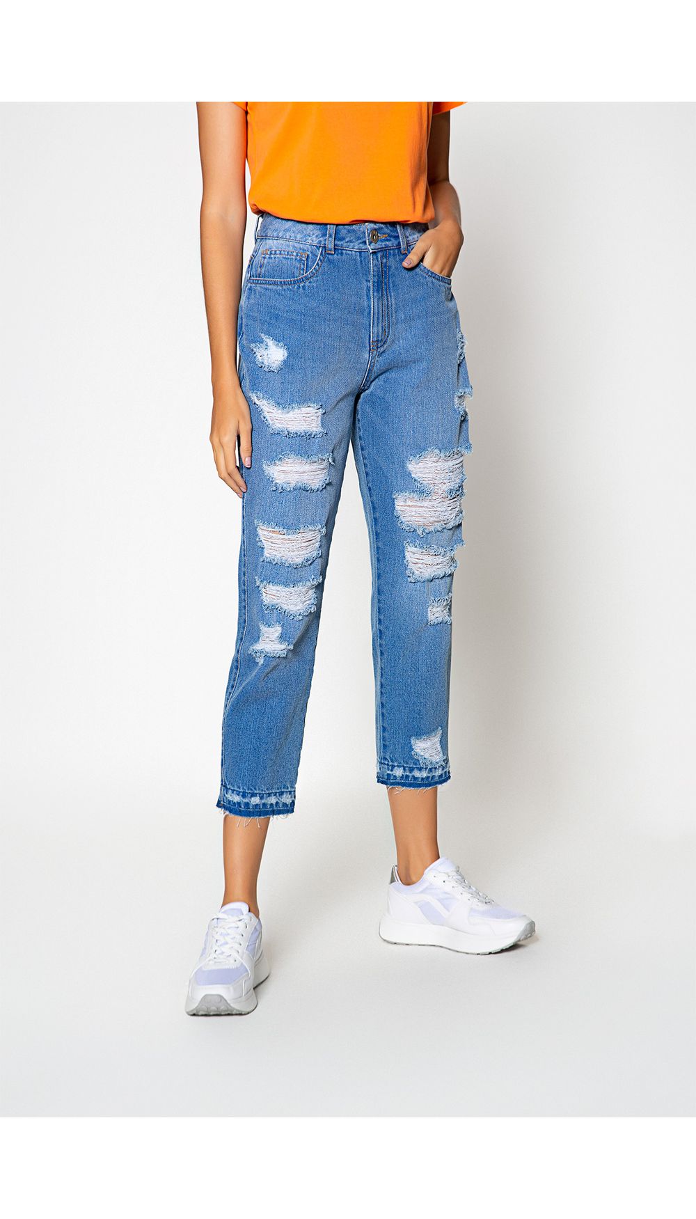 Jean boyfriend tiro alto con rotos y rue