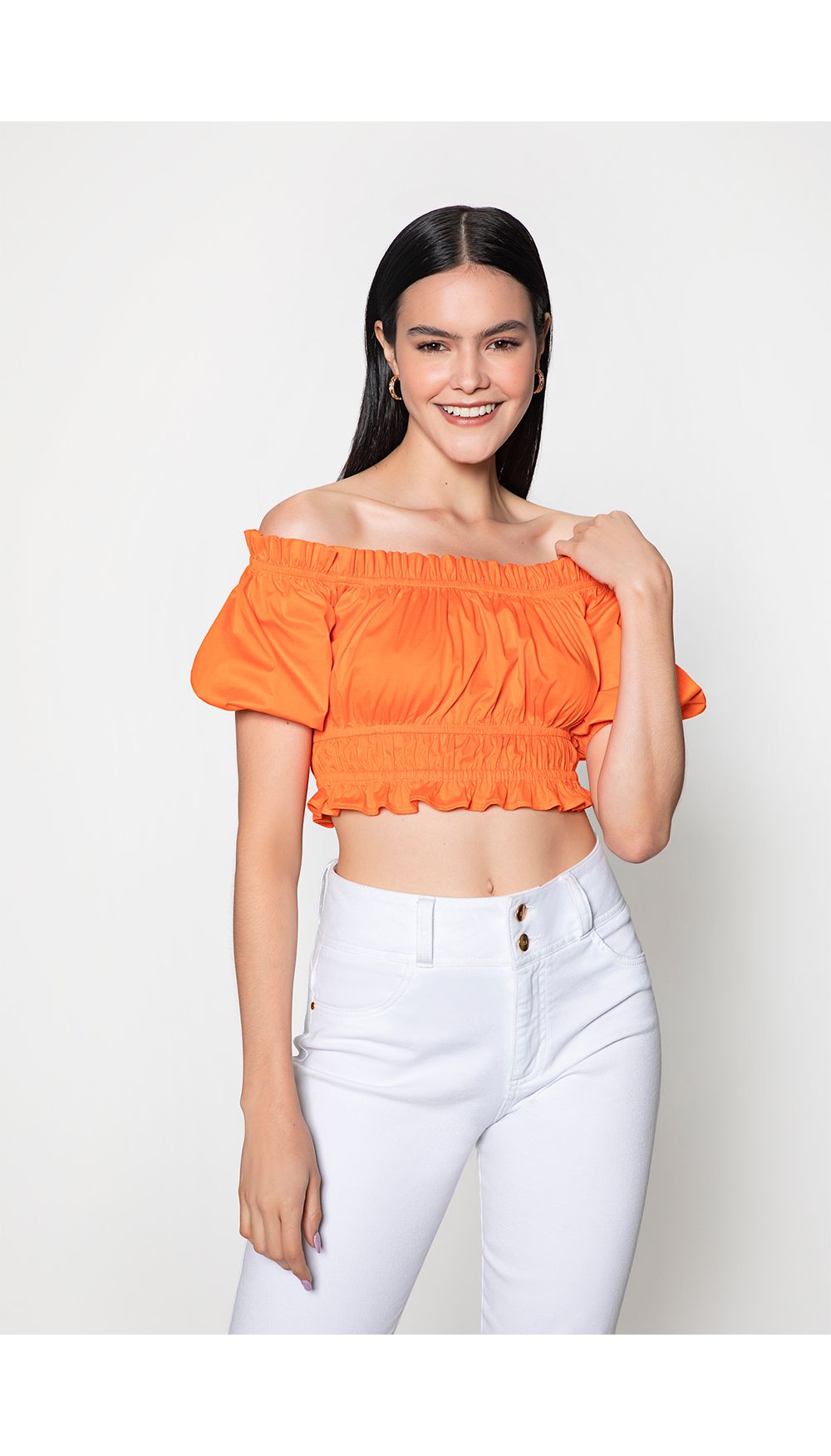 Blusa de hombro con detalle zurcido