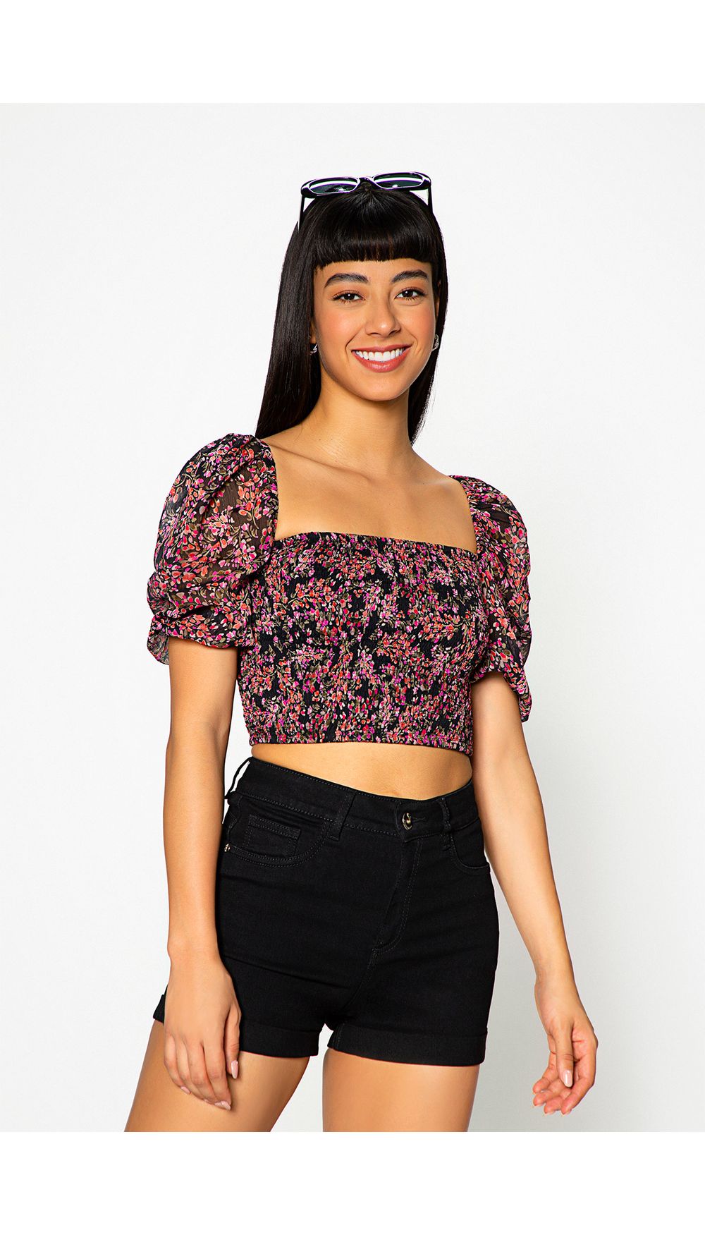 Crop top de manga 3/4 con volumen y deta