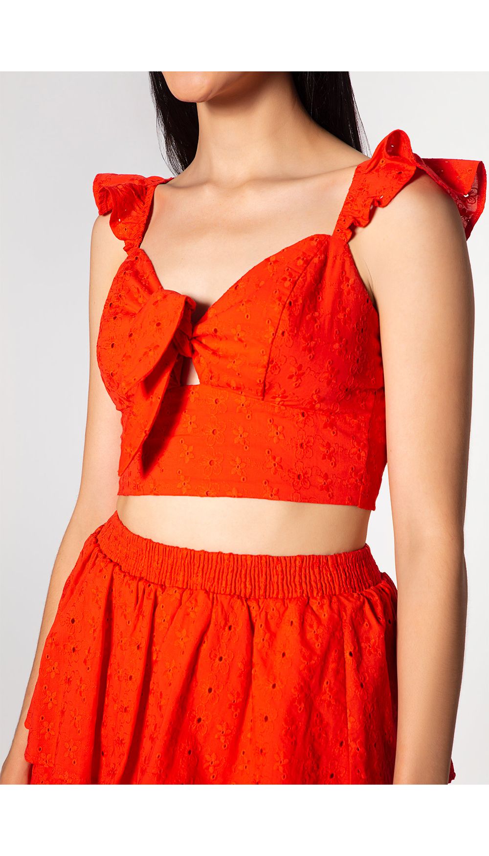 Conjunto de falda corta y crop top de ti