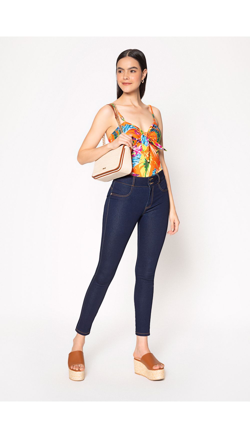 Jean skinny sin bolsillos tiro alto.