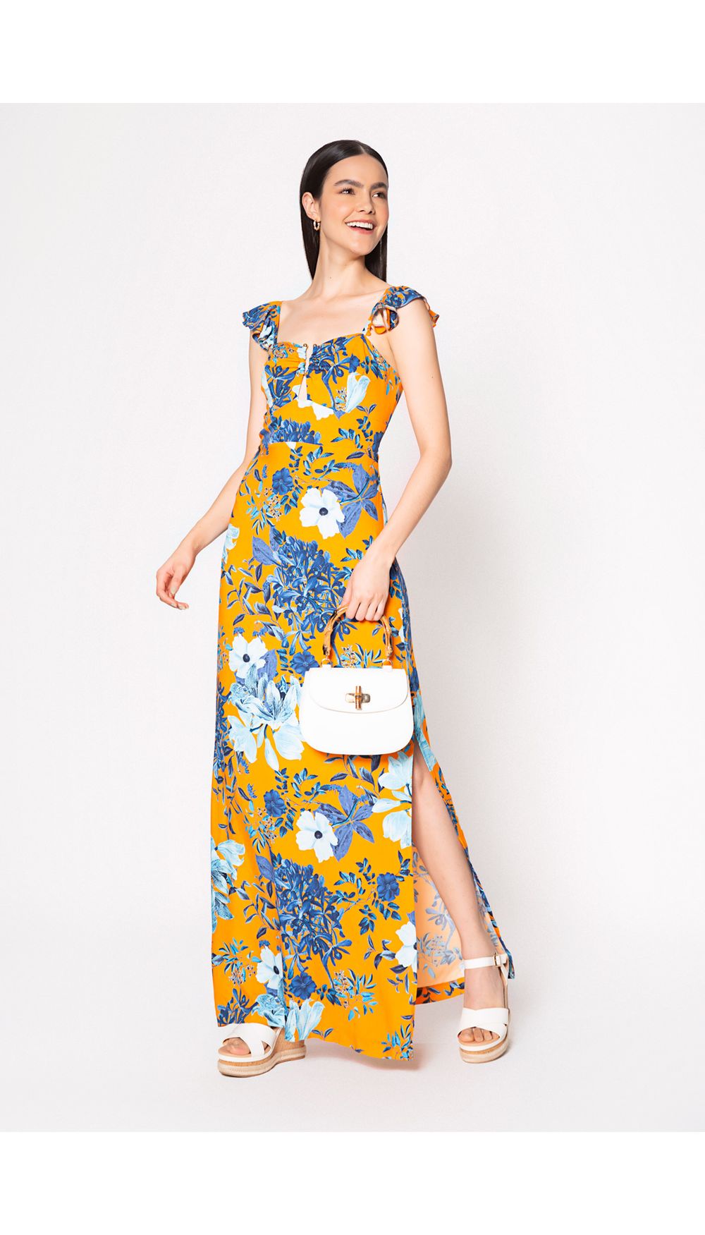 Vestido largo con aberturas y escote cor