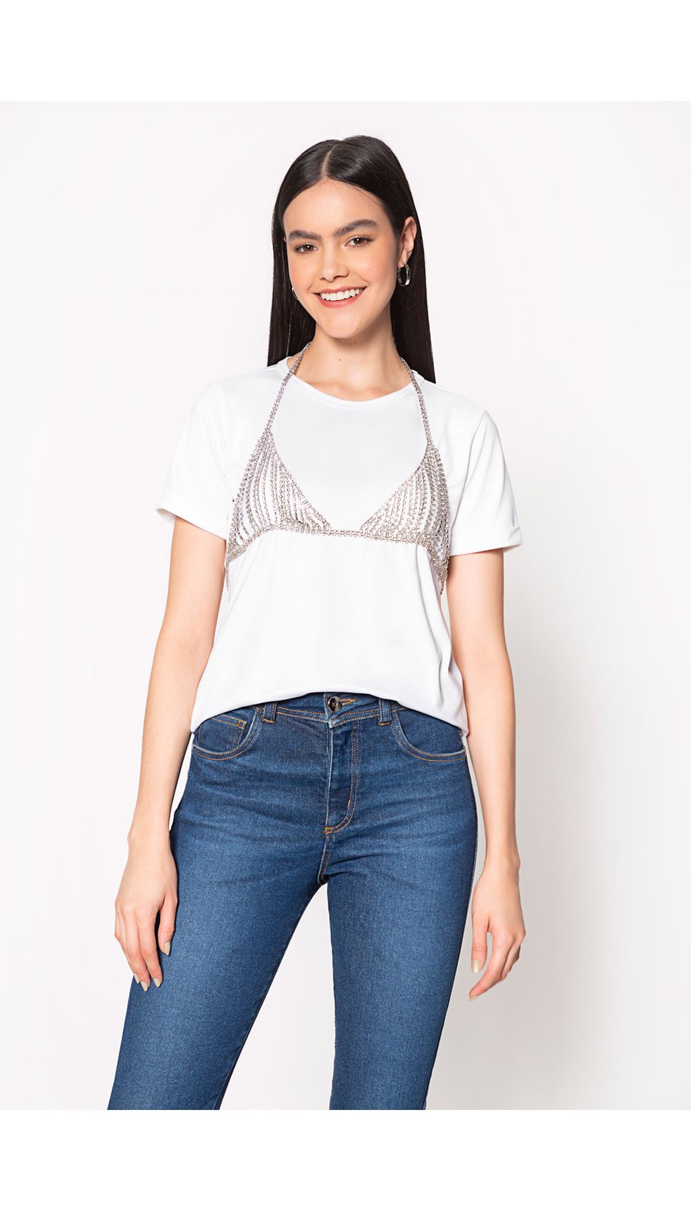 Camiseta boxy con body chain