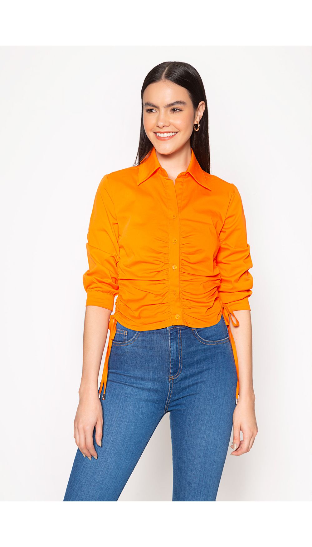 Blusa camisera con zurcido en costados
