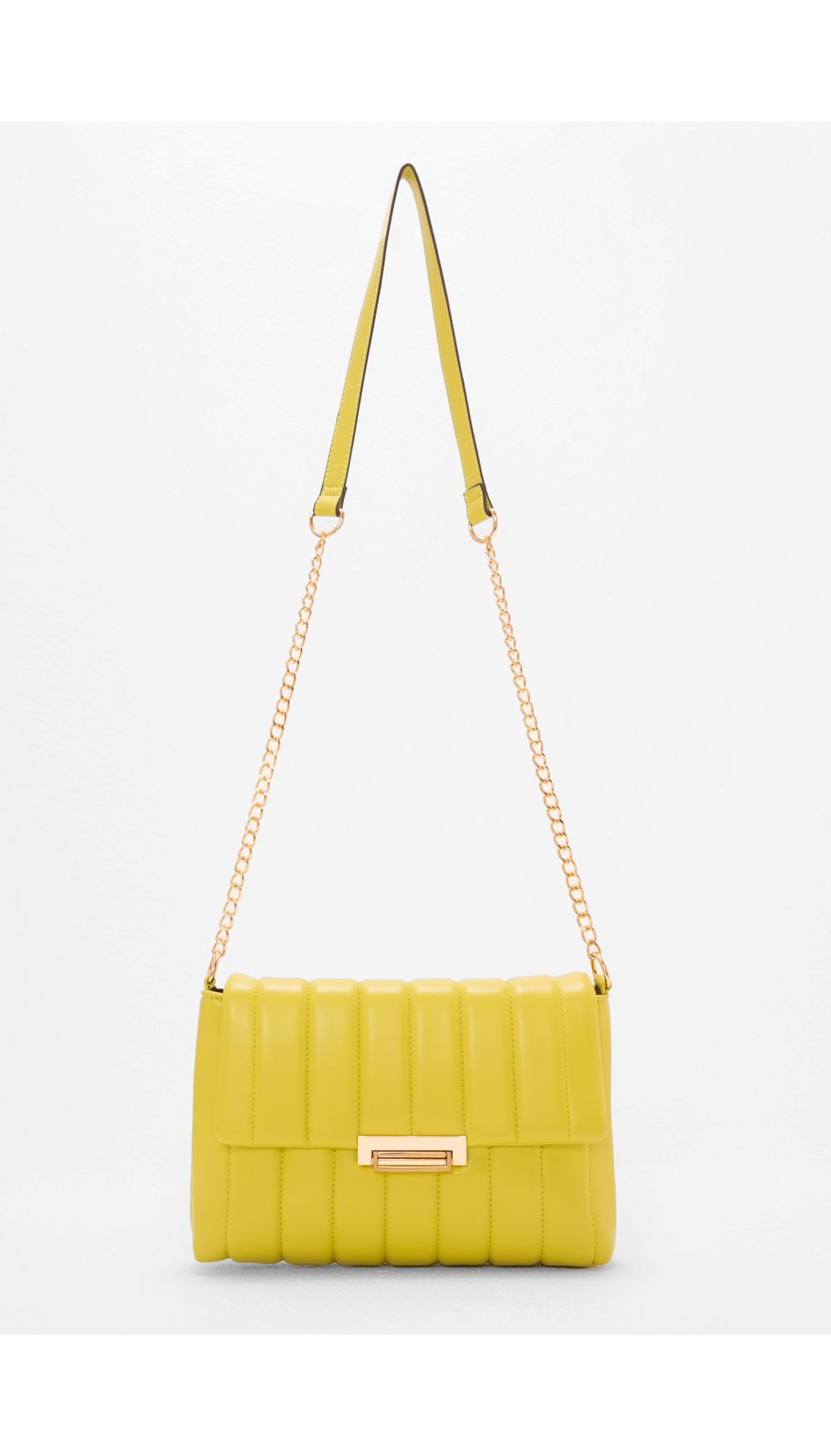 Bolso manos libres acolchado con herraje