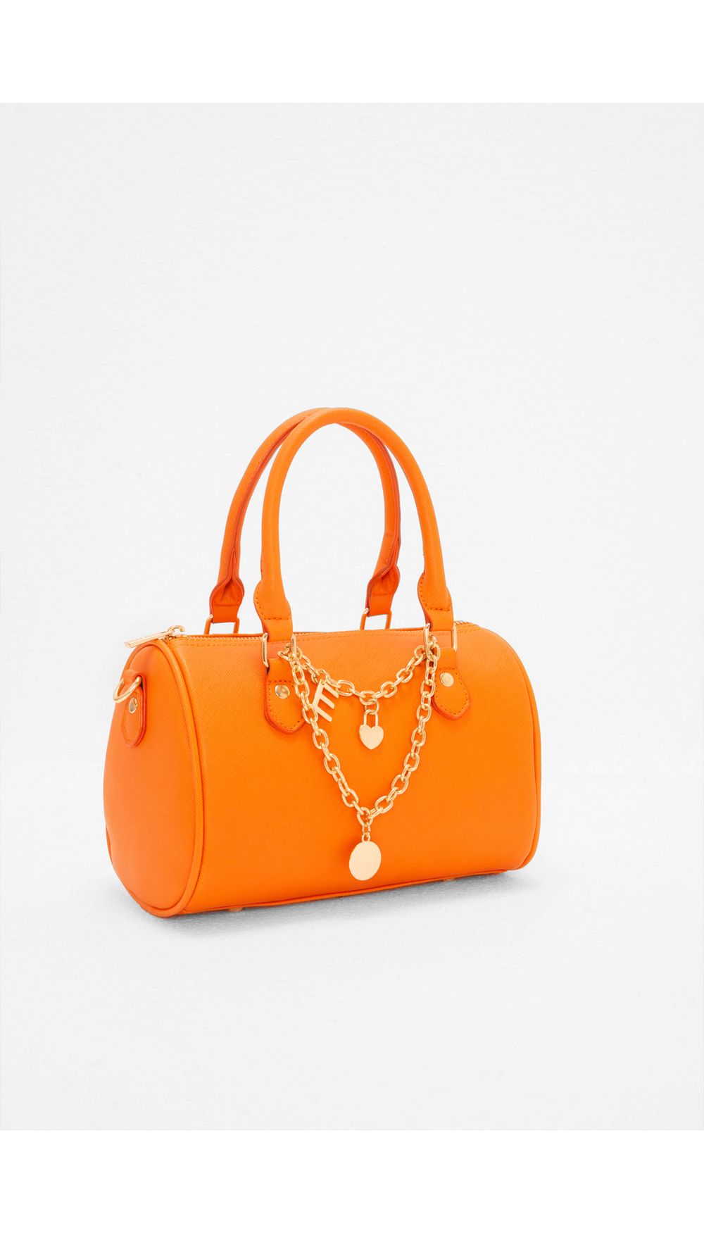Bolso de mano con dijes