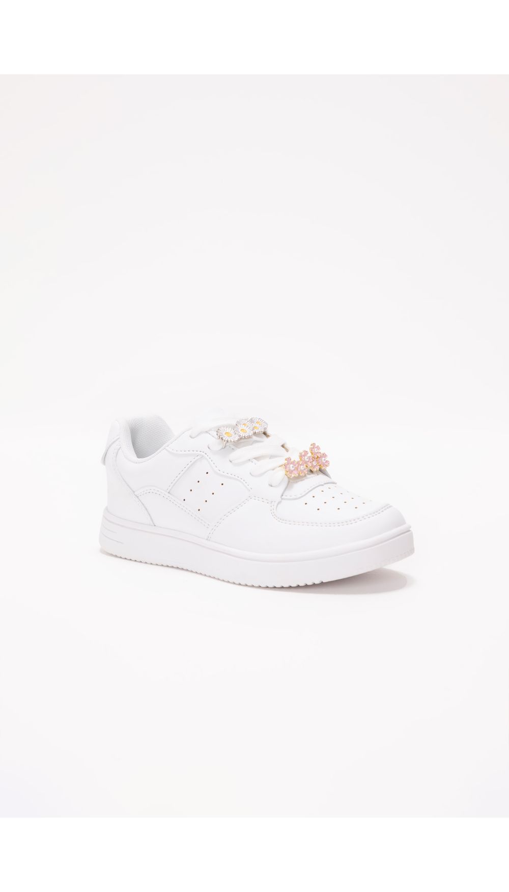Tenis blancos con apliques en cordones
