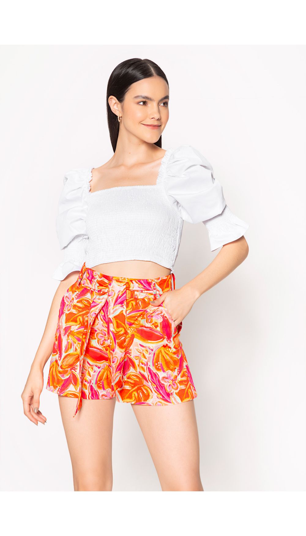 Blusa manga corta crop con multiaguja