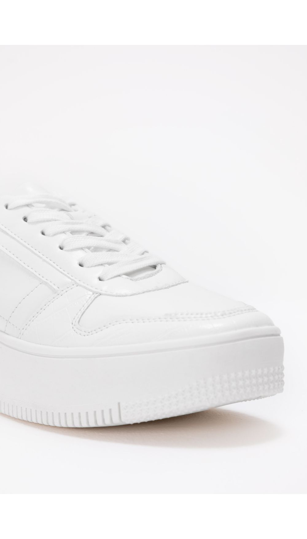 Tennis con detales en croco
