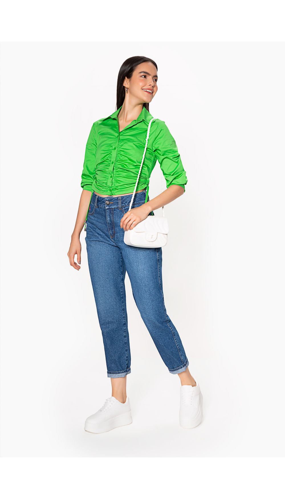 Blusa camisera con zurcido en costados