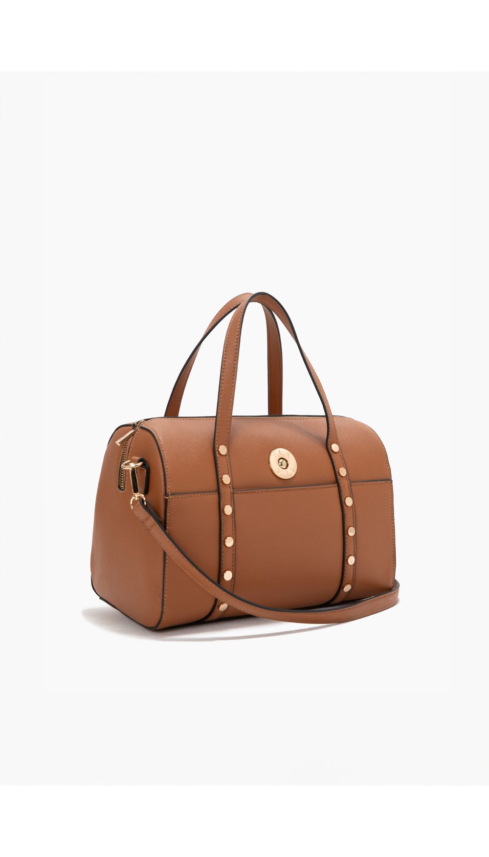 Bolso tipo baúl con taches y logo