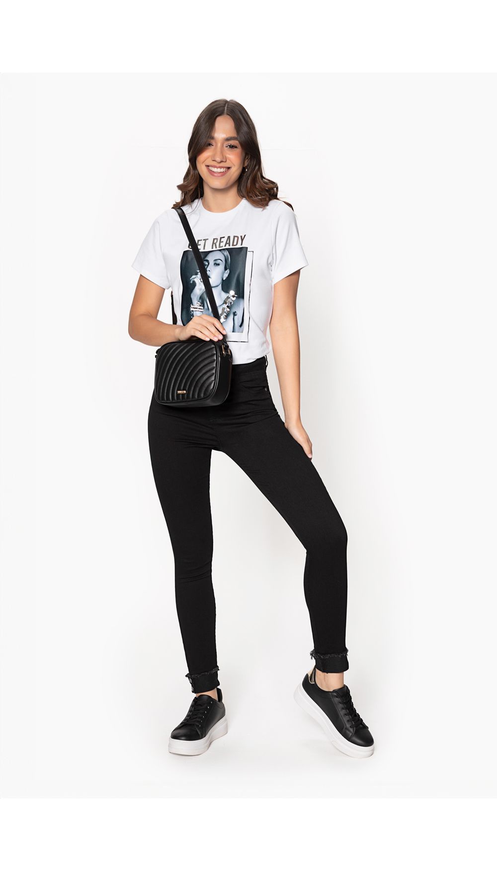 Camiseta dama manga corta con aplique