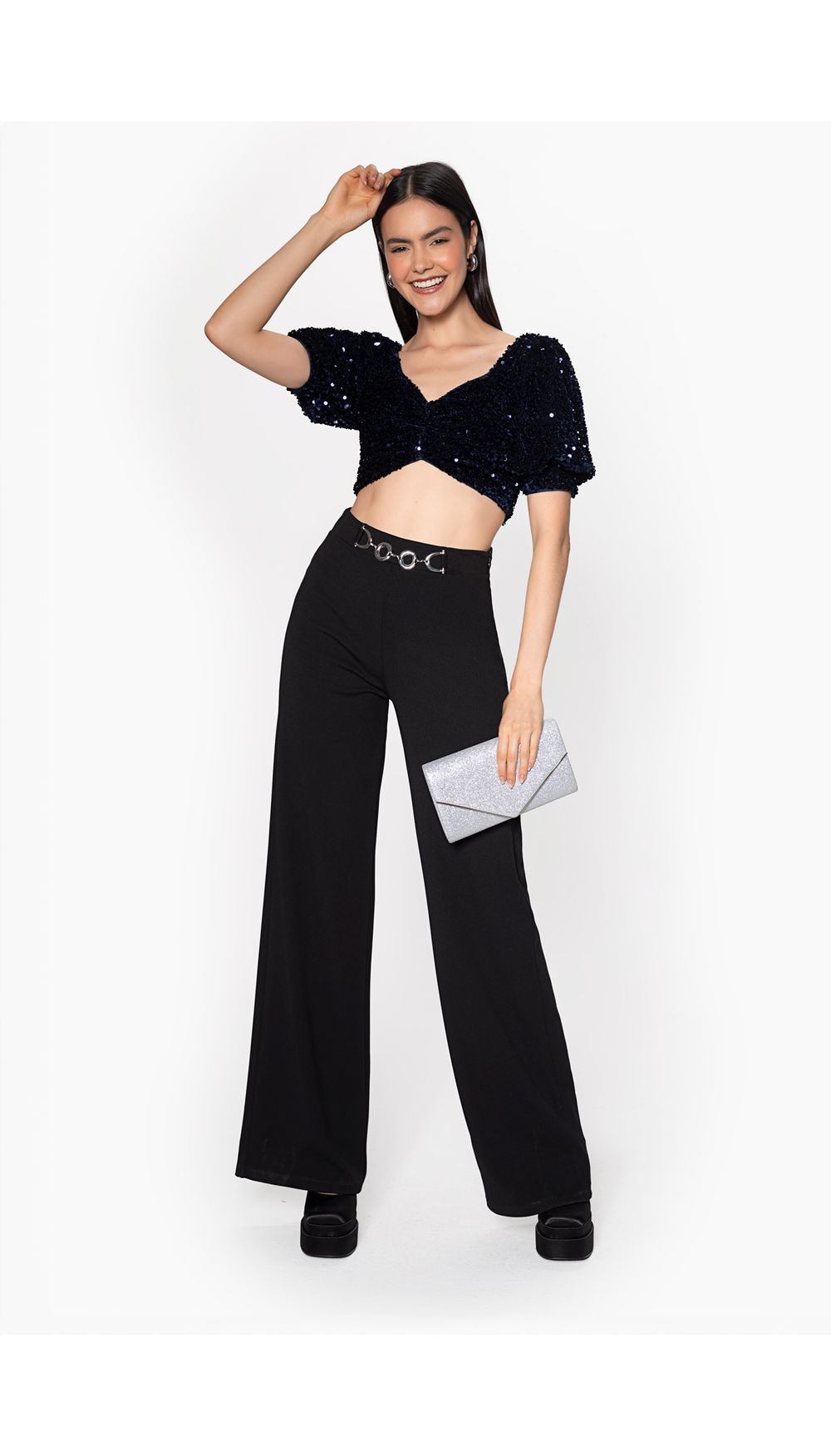 Blusa manga corta largo crop en lentejue