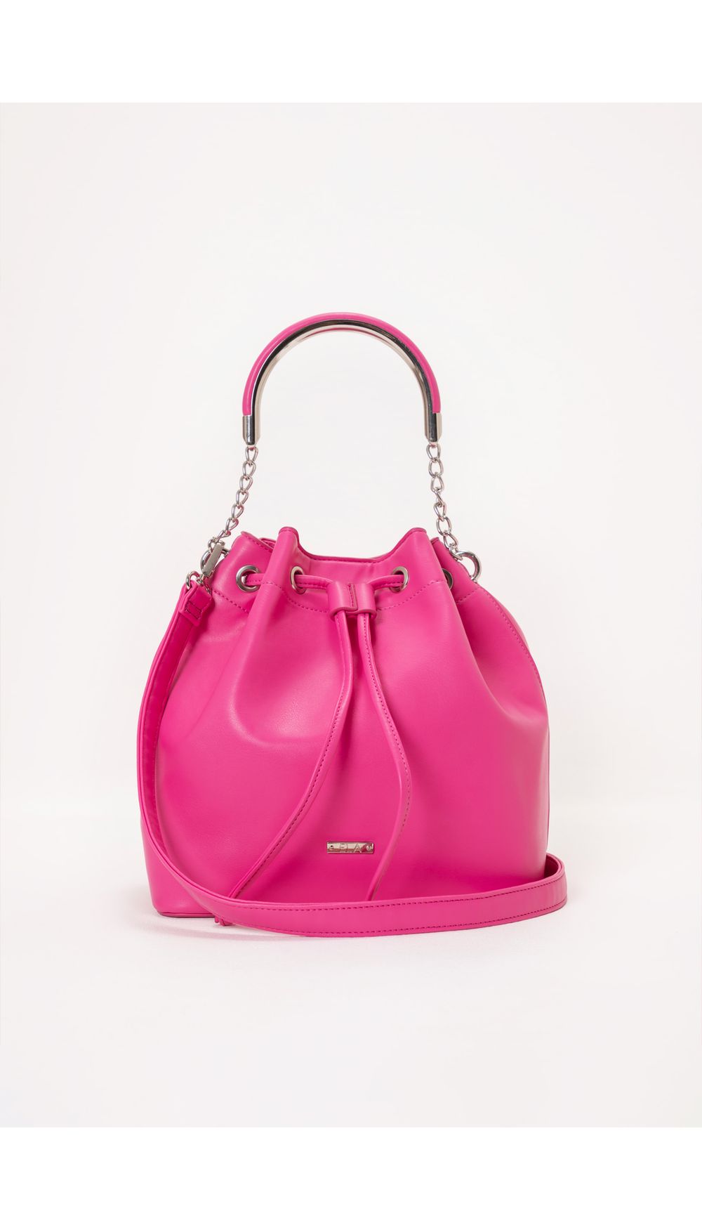 Bolso bucket con asa metalica