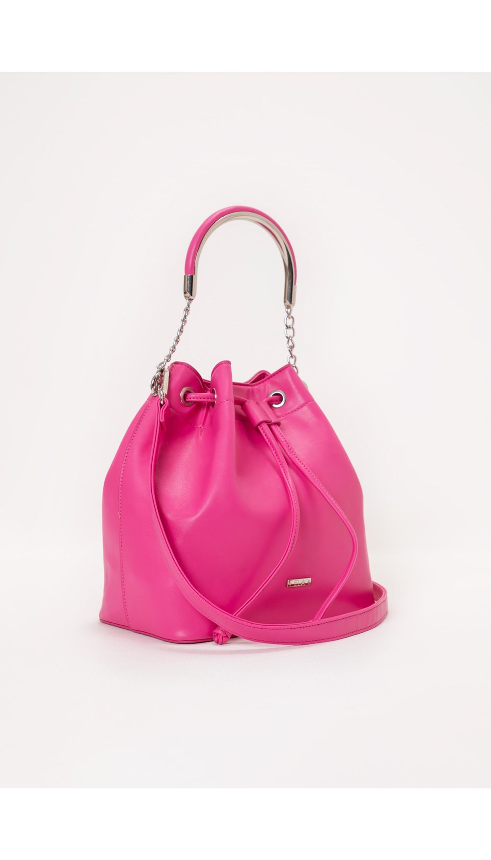 Bolso bucket con asa metalica