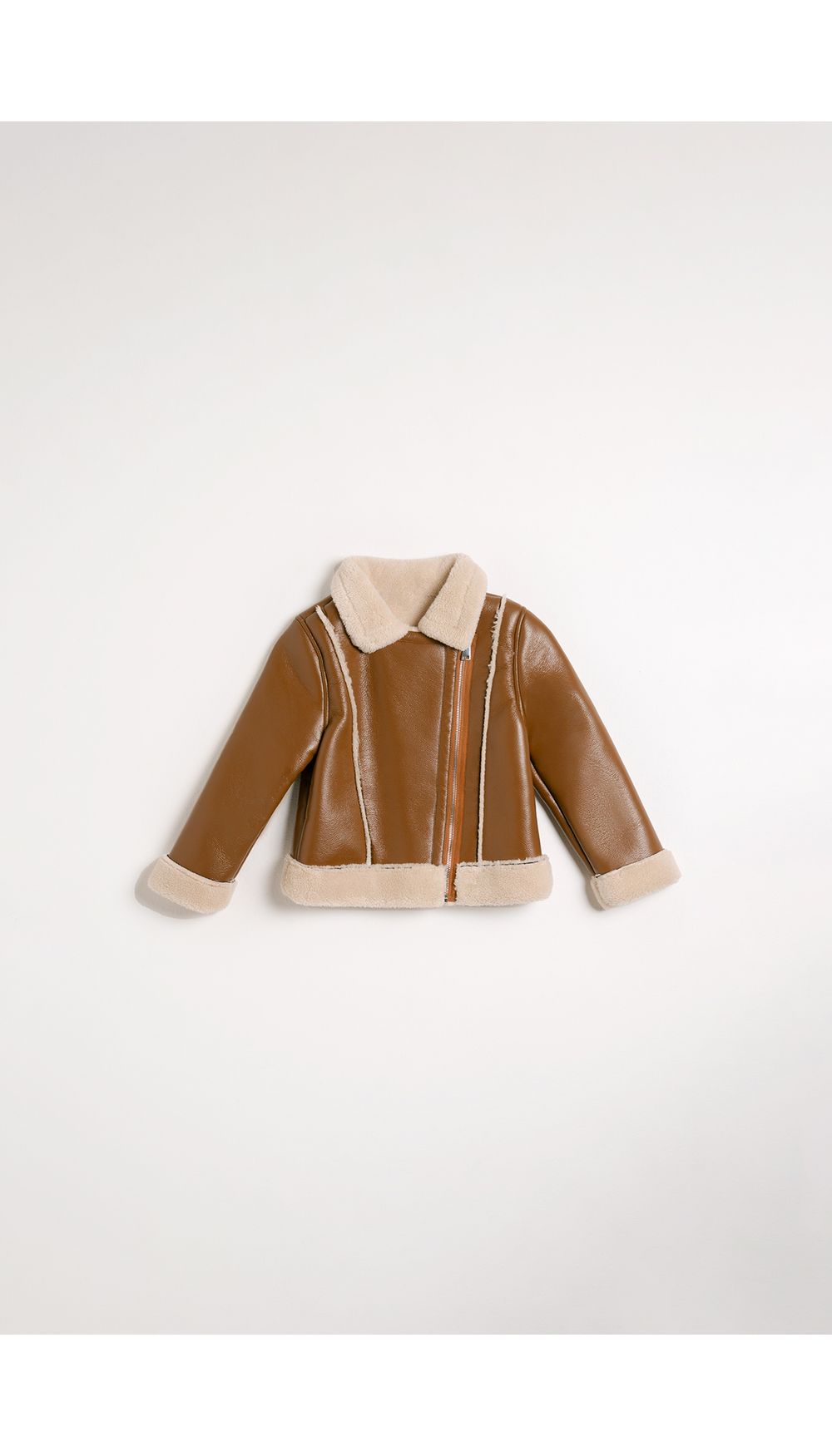 Chaqueta con aplique de teddy para niña