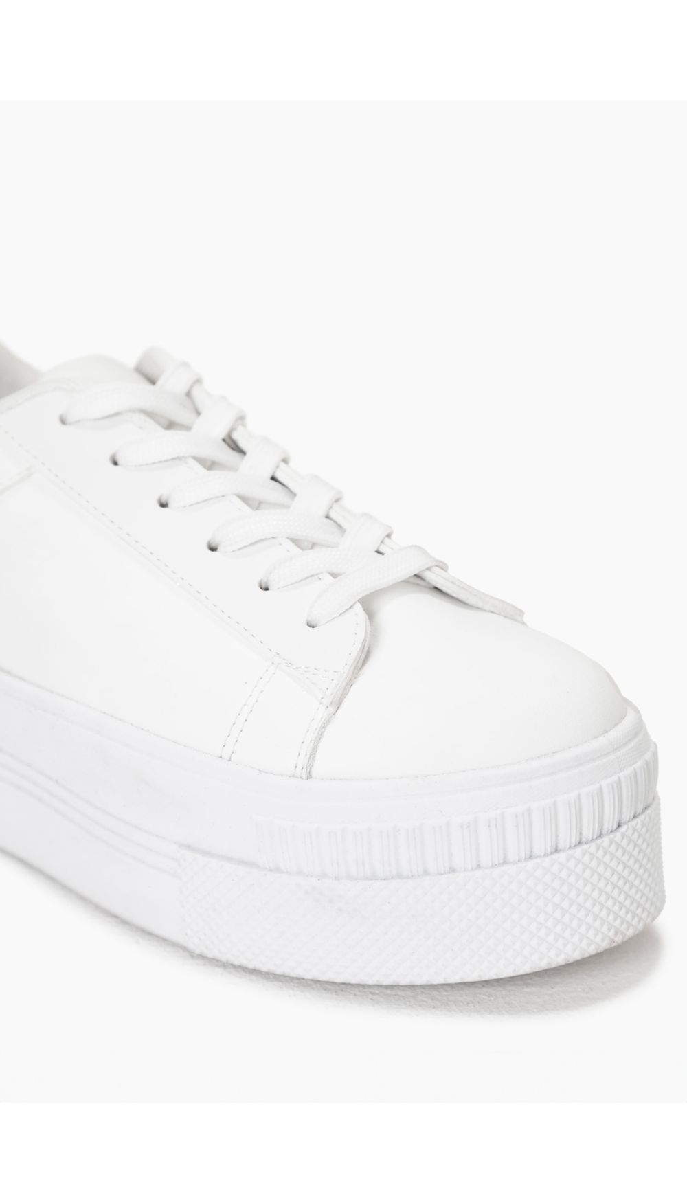 Tenis básico con glitter en talonera