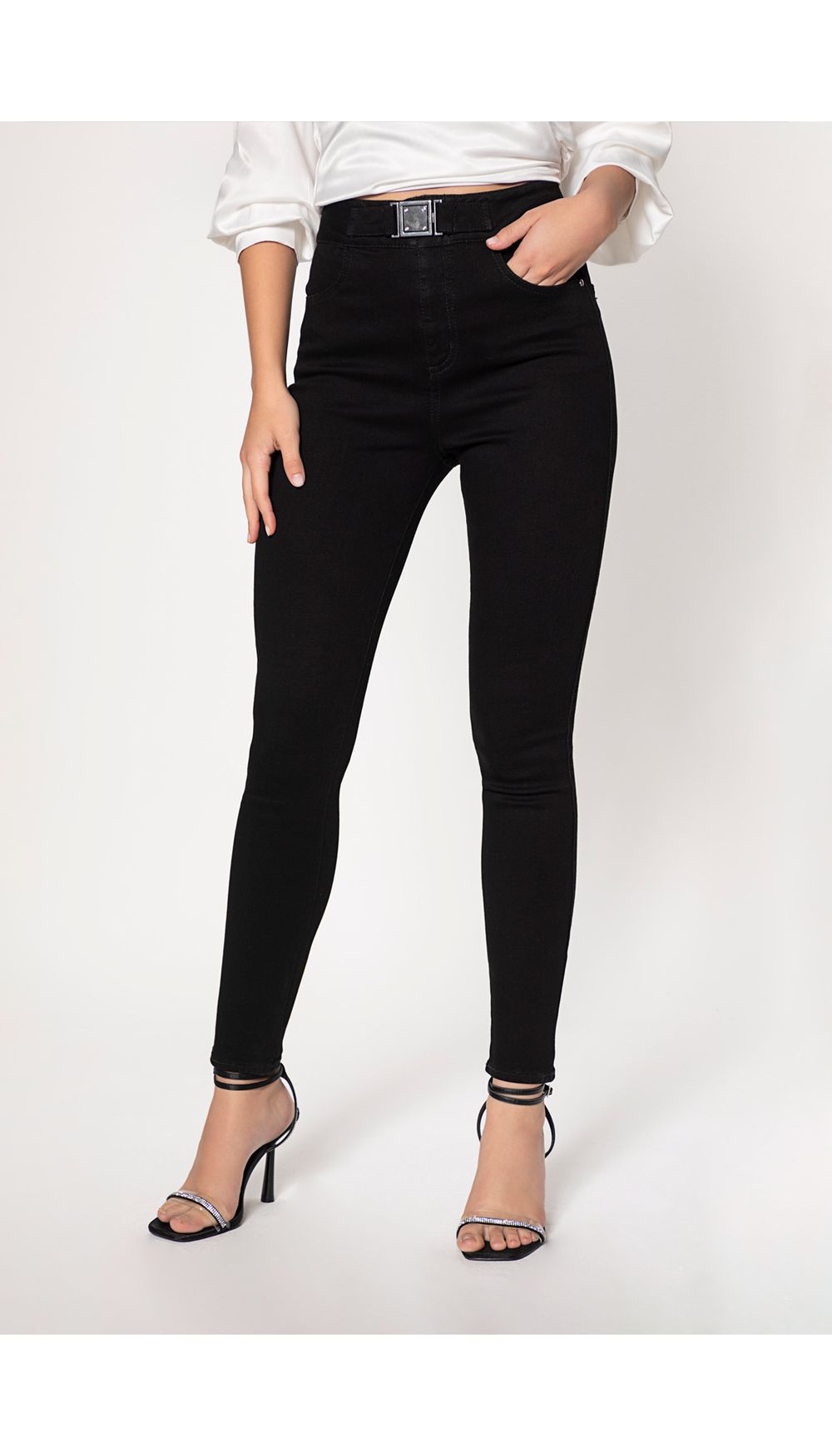Jean  dama  tiro alto skinny