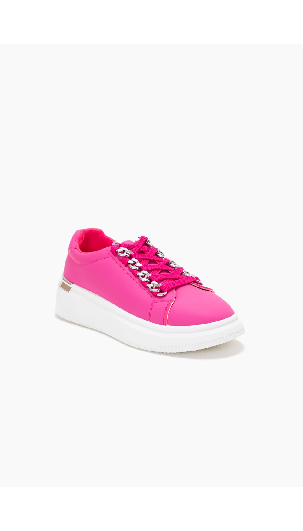 Tenis  con cadenas en cordones