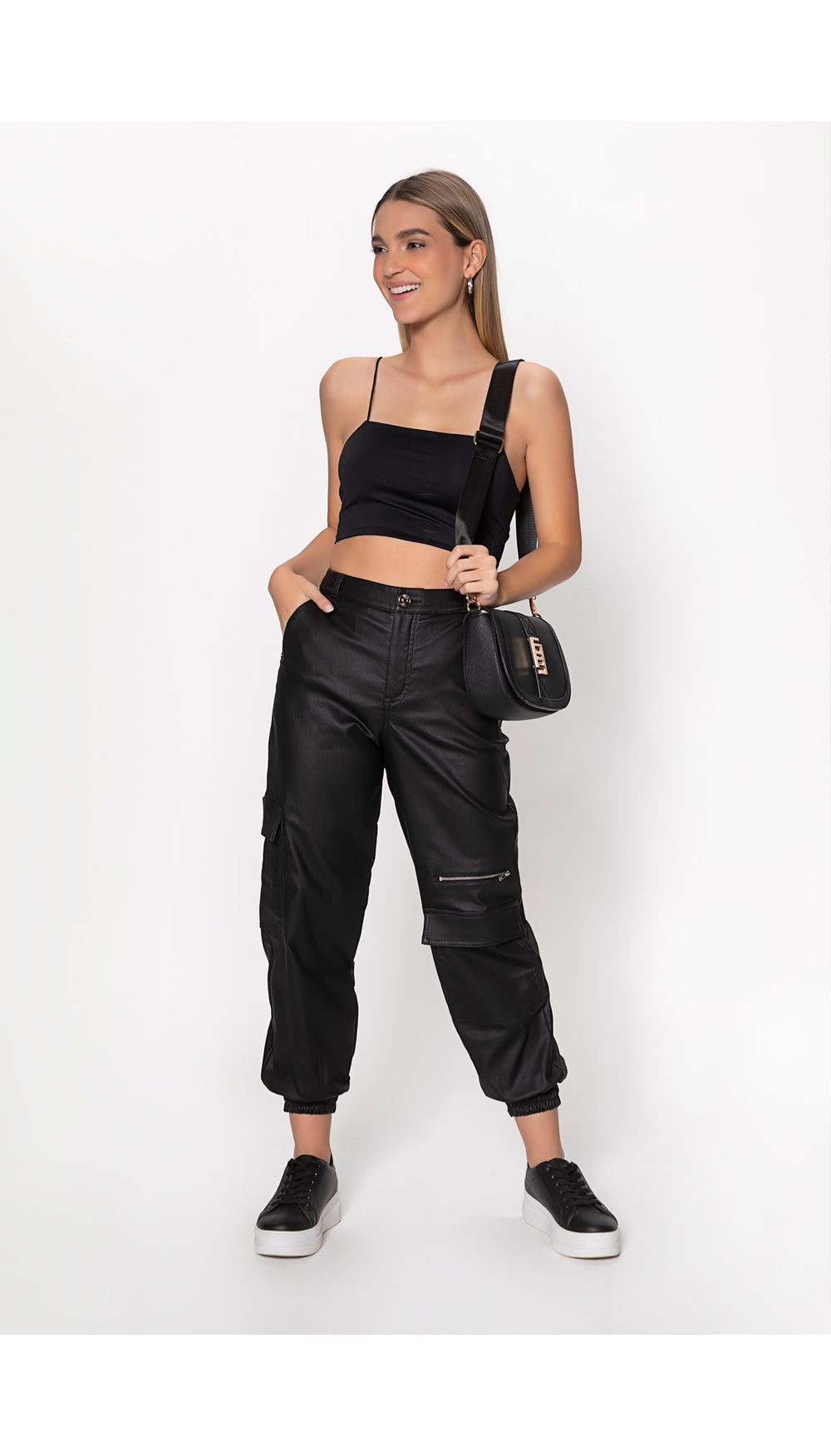 Jean tiro alto jogger con bolsillos carg