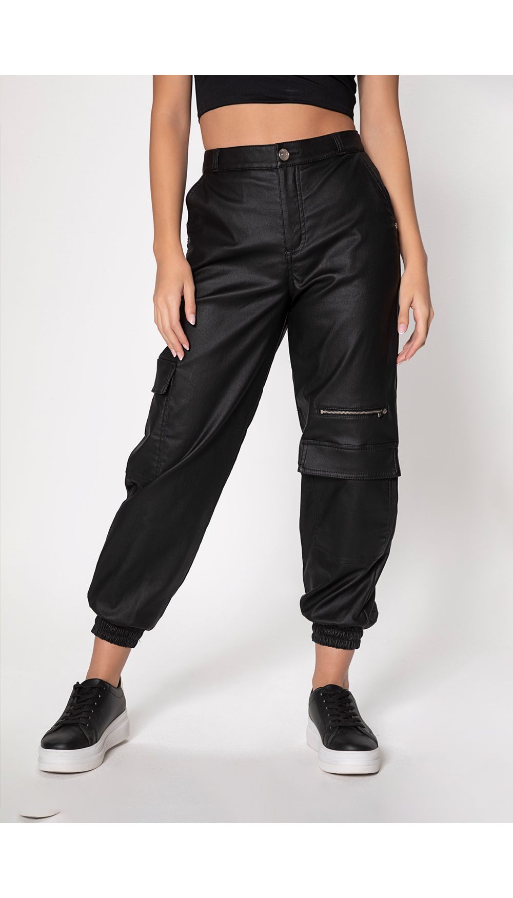 Jean tiro alto jogger con bolsillos carg