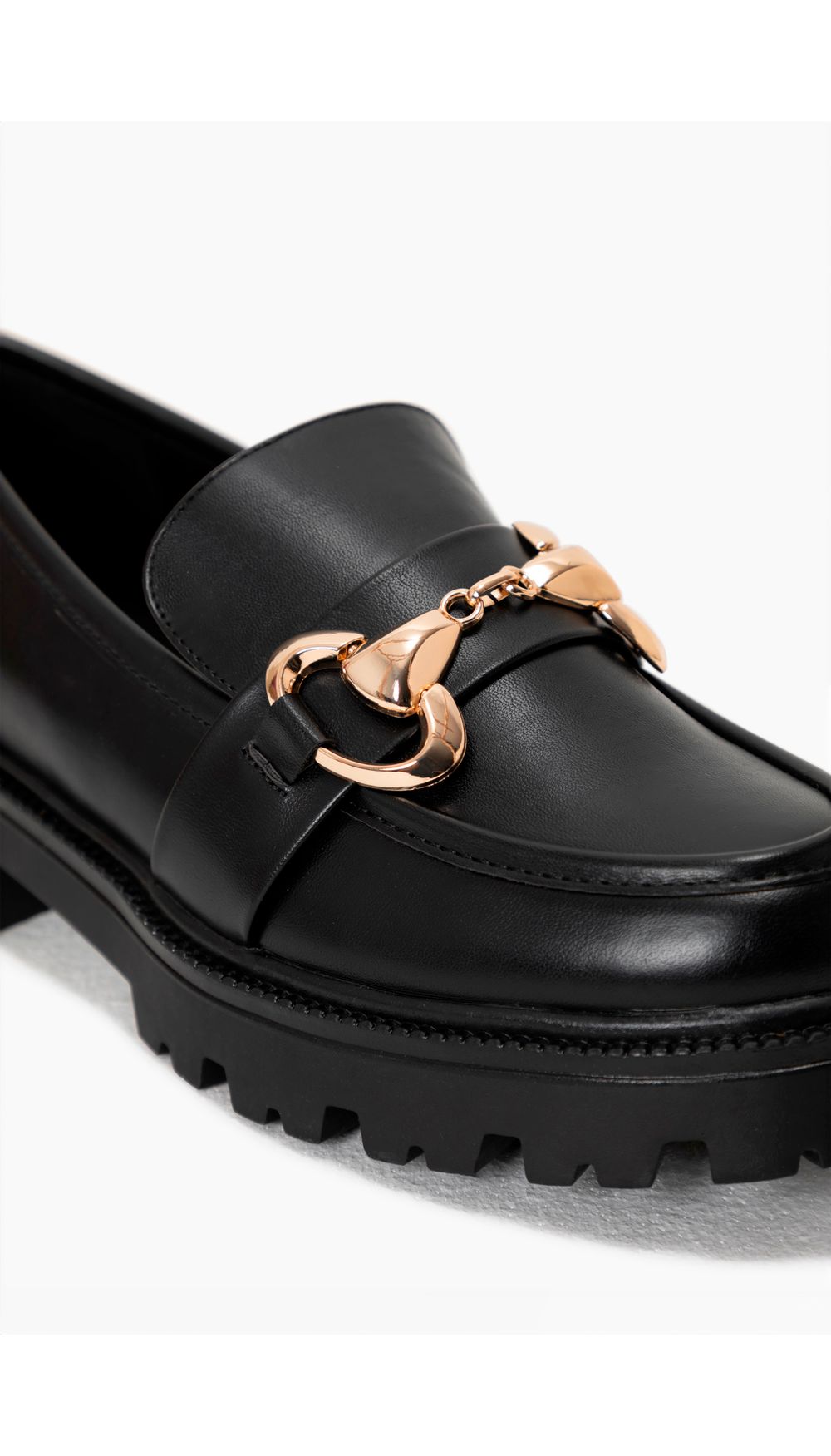 Mocasin con herraje