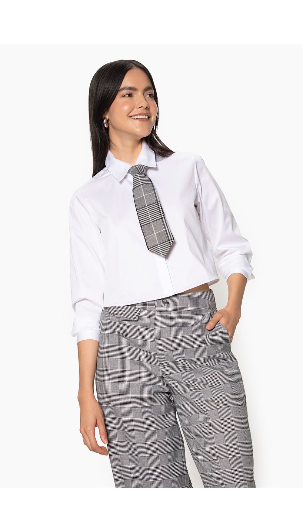 Camisera para mujer con corbata