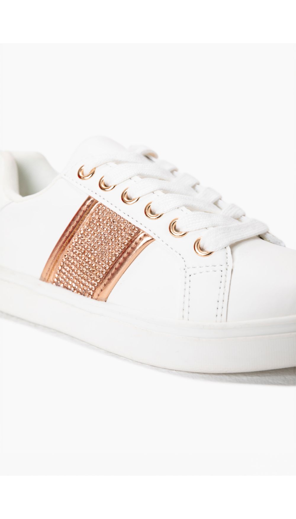 Tenis con glitter en lateral