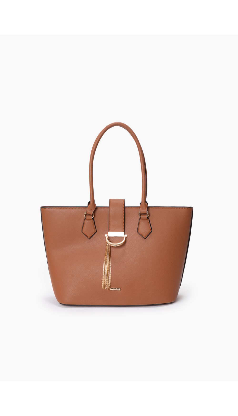 Bolso con herraje y borla  metálica