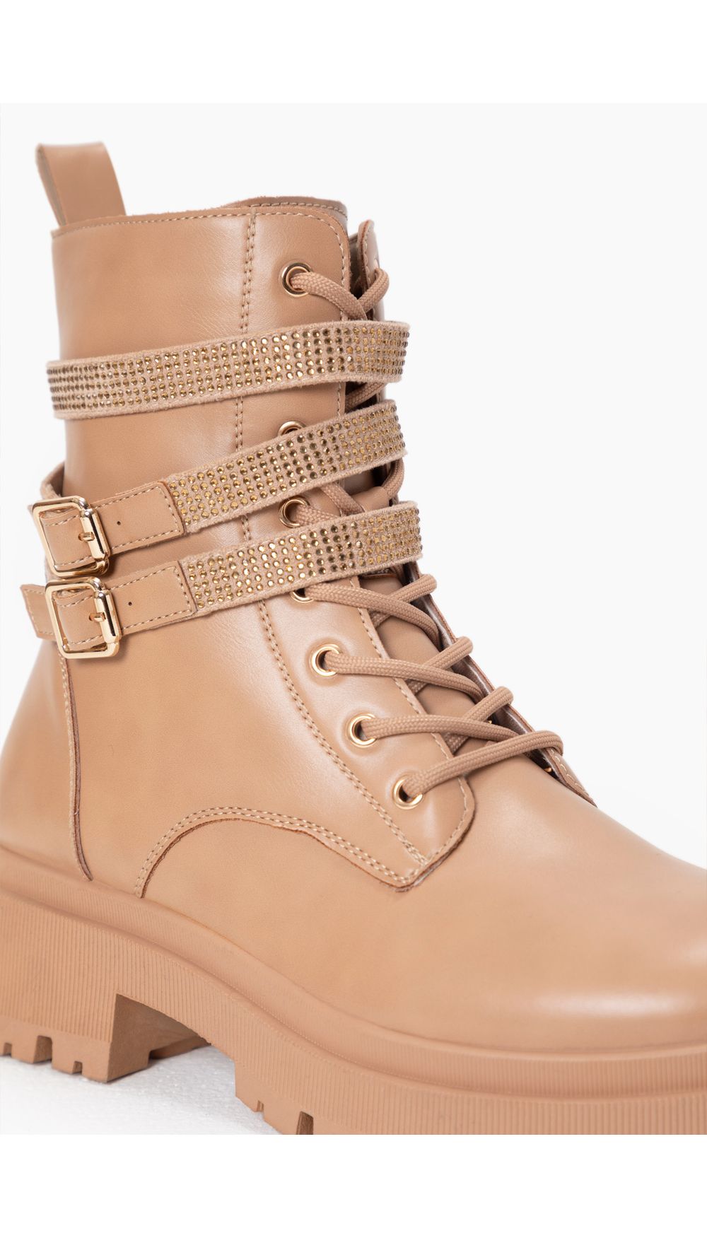 Bota media caña con hebillas y lúrex