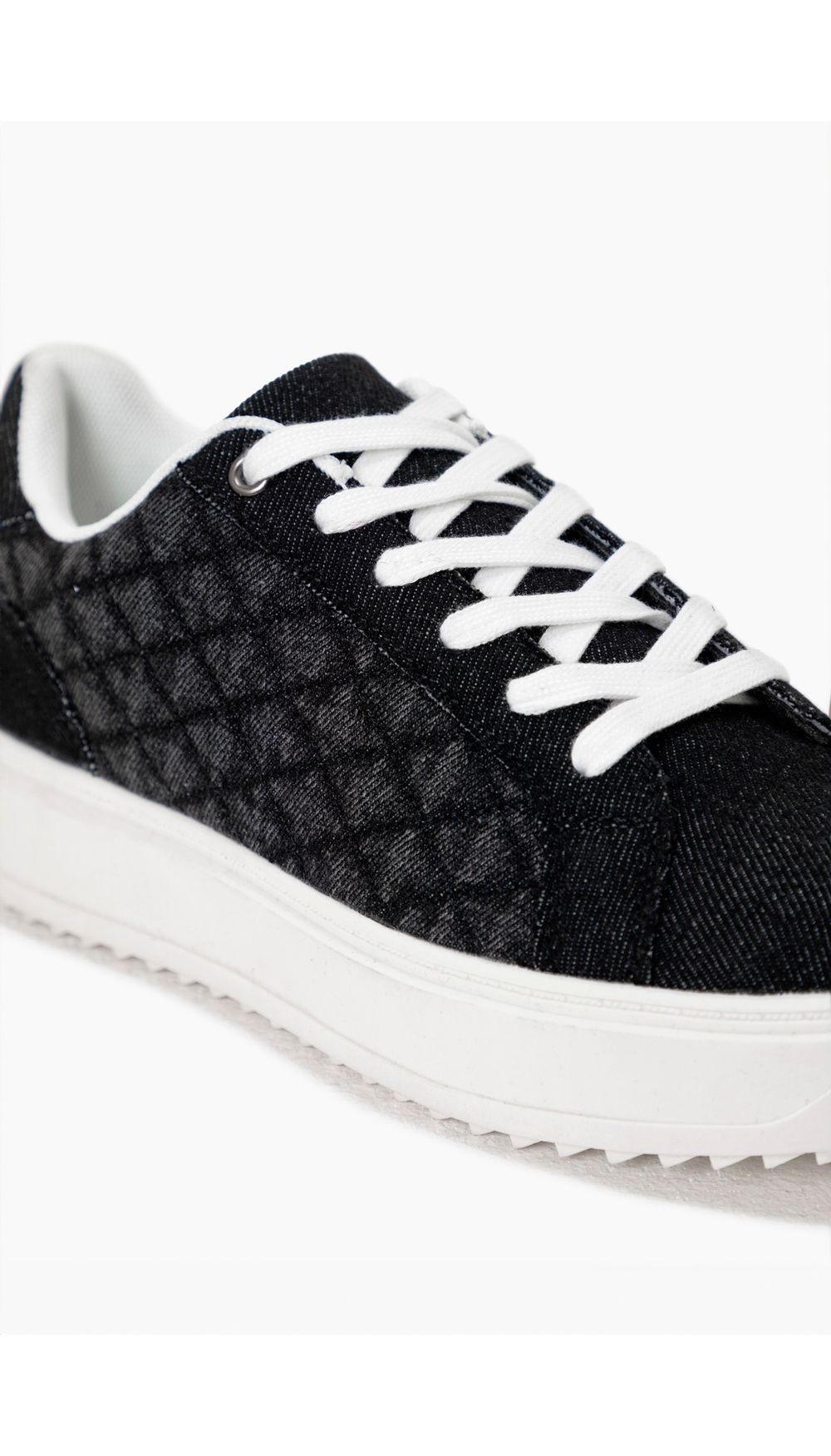 Tenis denim con detalles destroyer y aco