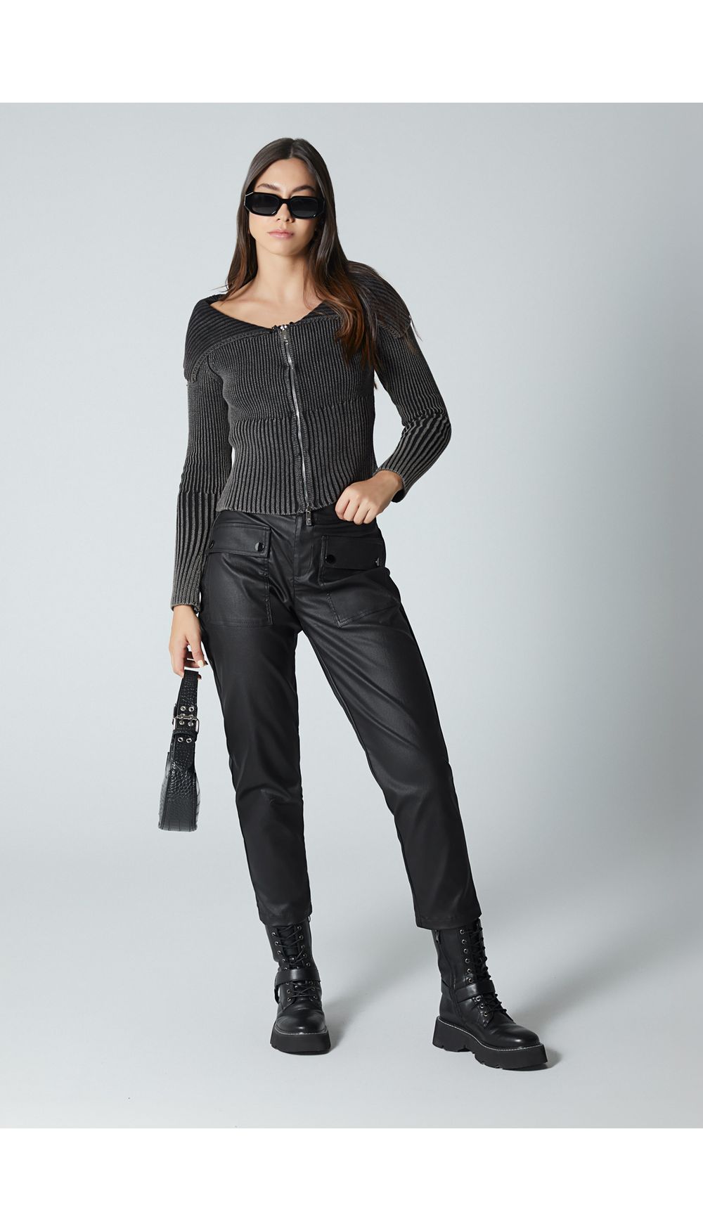 Jean  para mujer  tiro medio mom fit