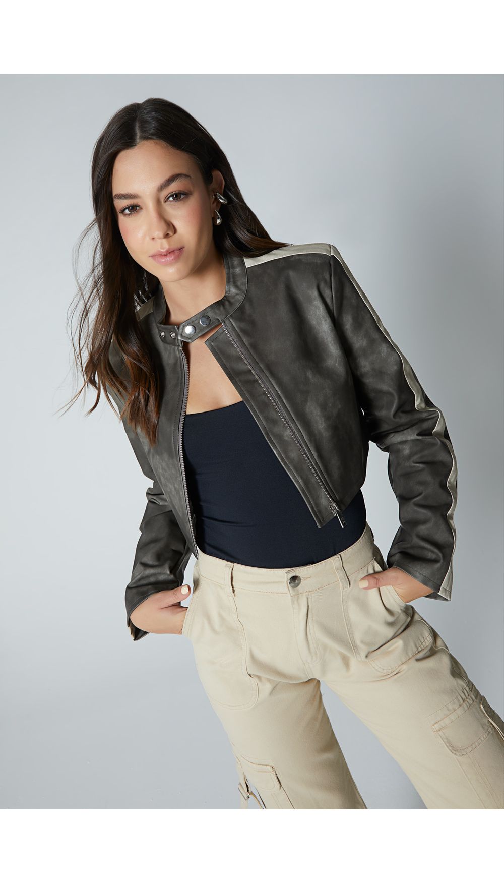 Chaqueta crop efecto envejecido para muj