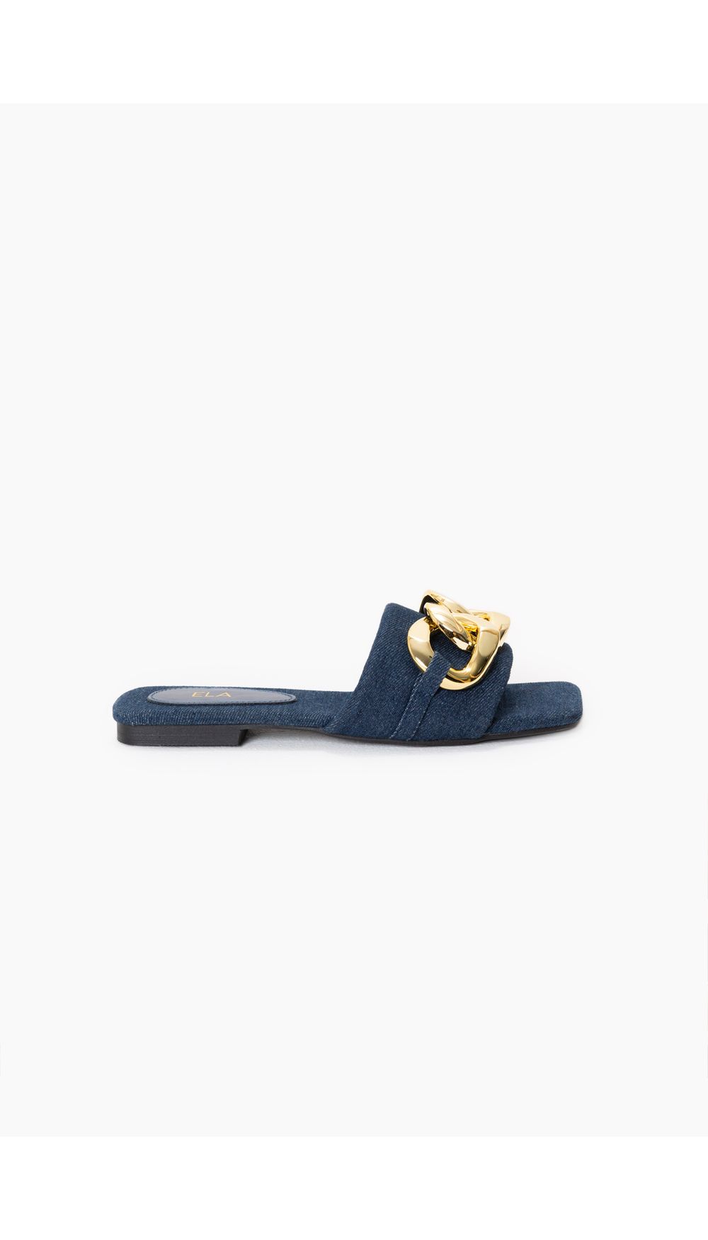 Sandalia plana con cadena chunky  en cap