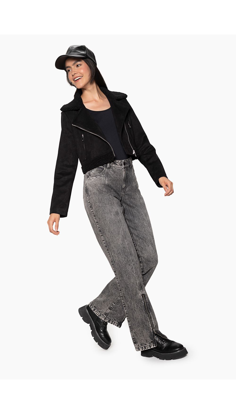 Chaqueta crop en suede con aplique en te