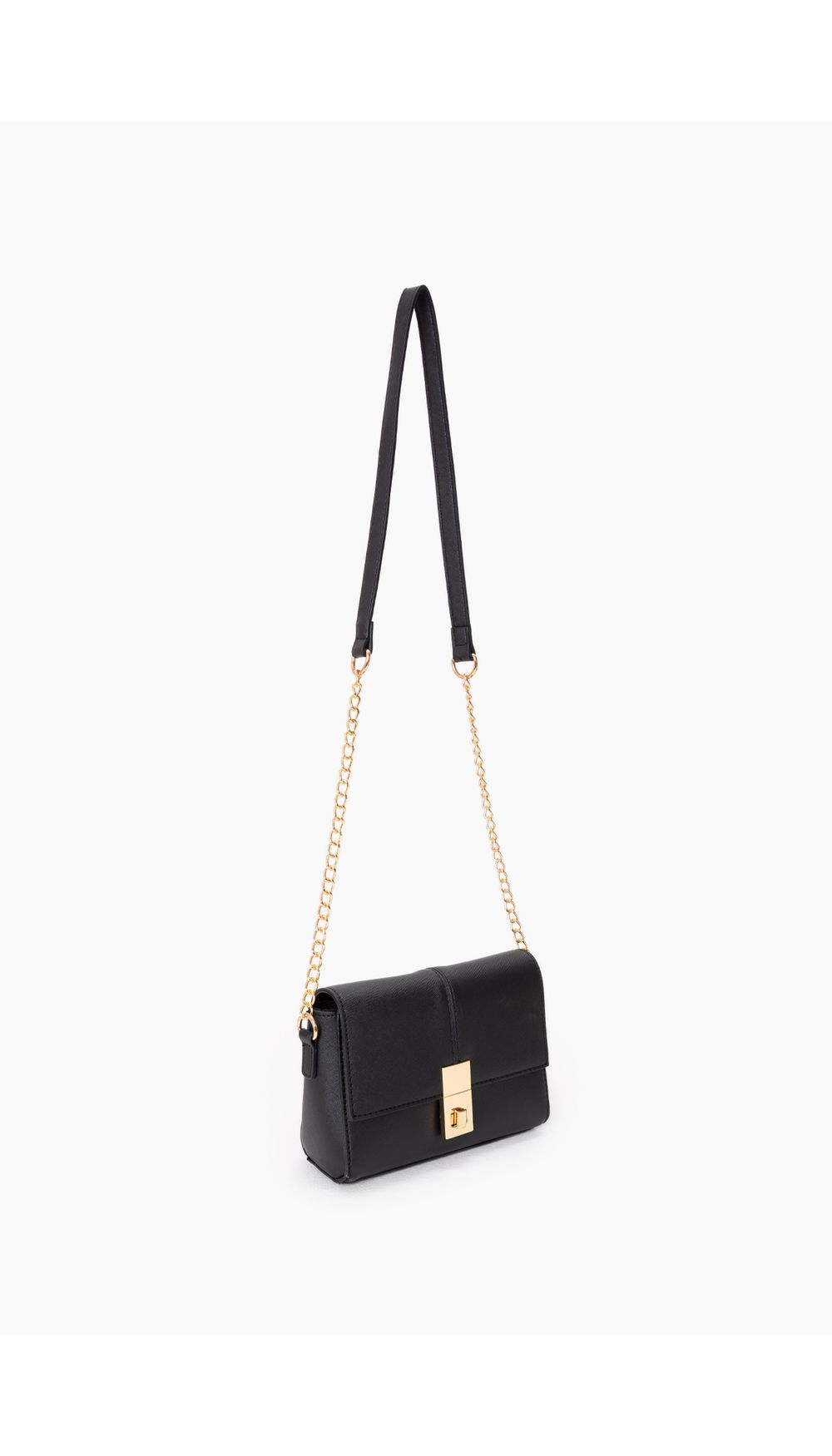 Bolso con herraje frontal