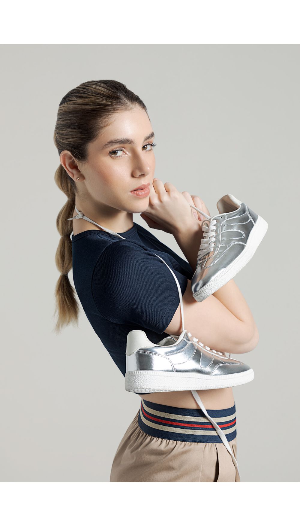 Tenis metalizado