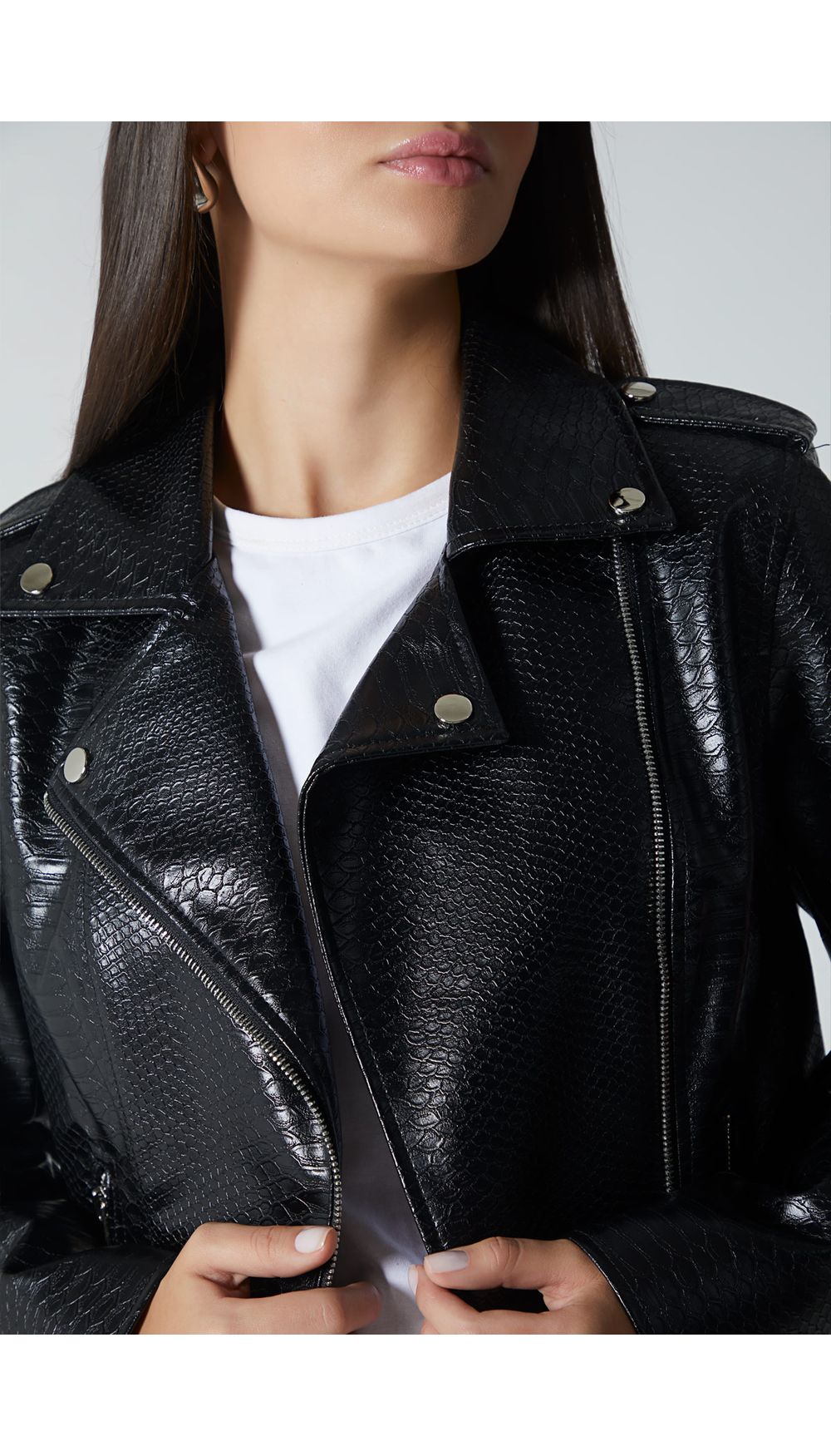 Chaqueta manga larga tipo biker con efec