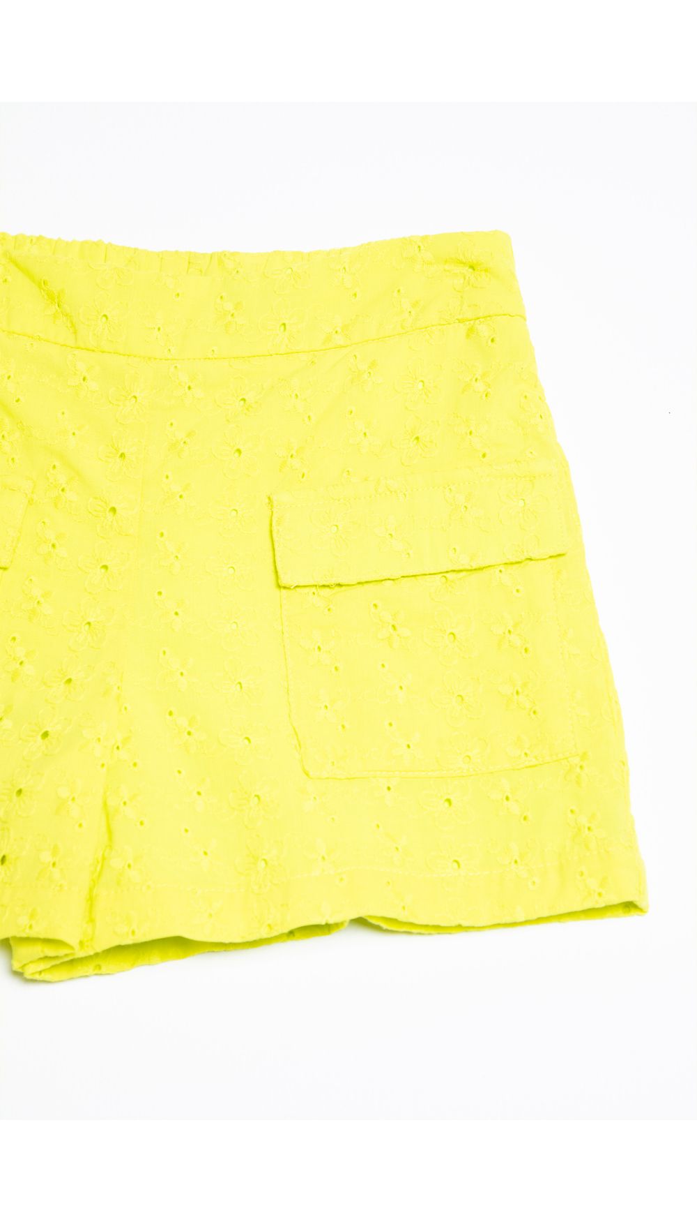 Short para niña en hojarota