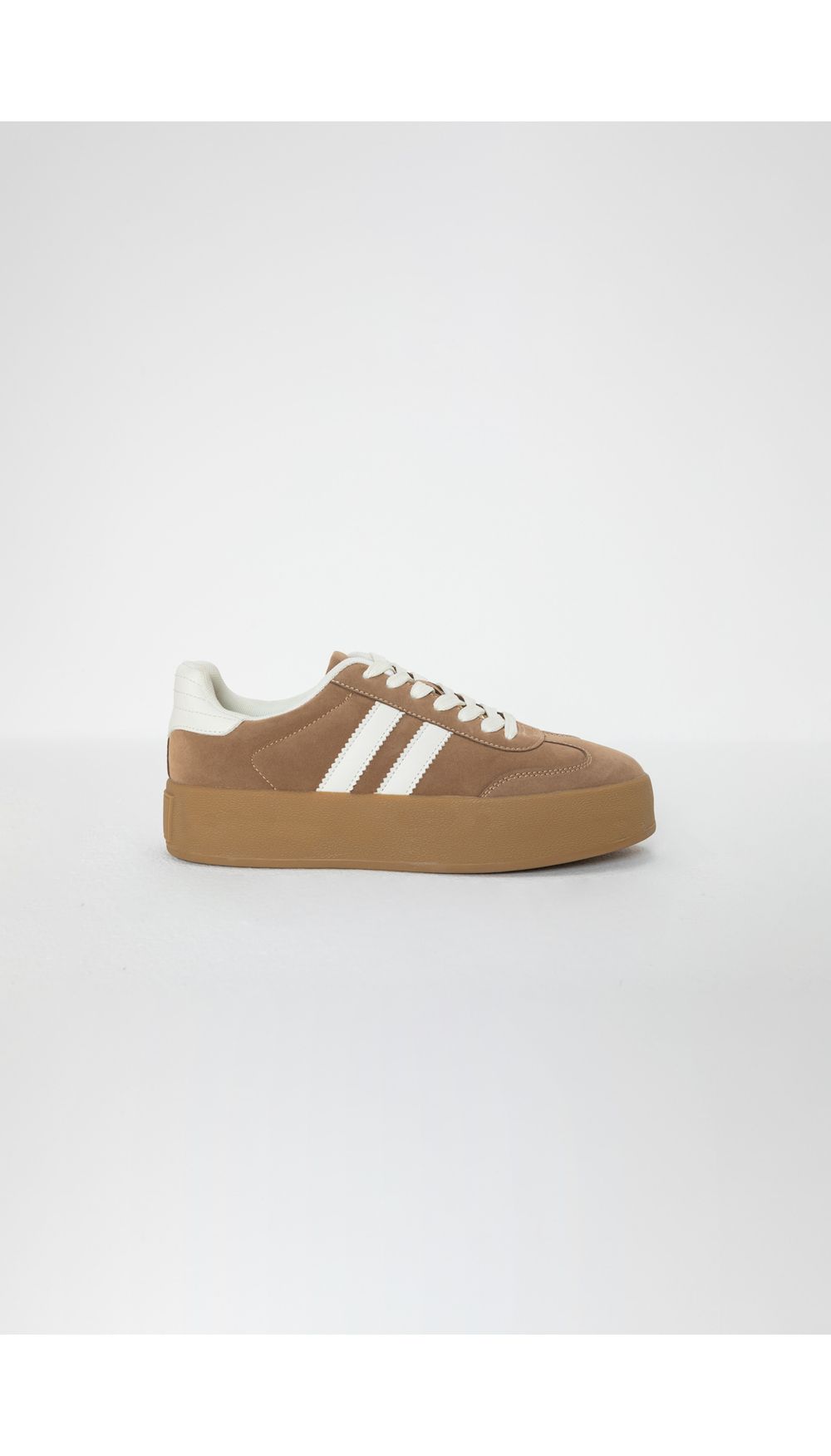 Tenis suela alta