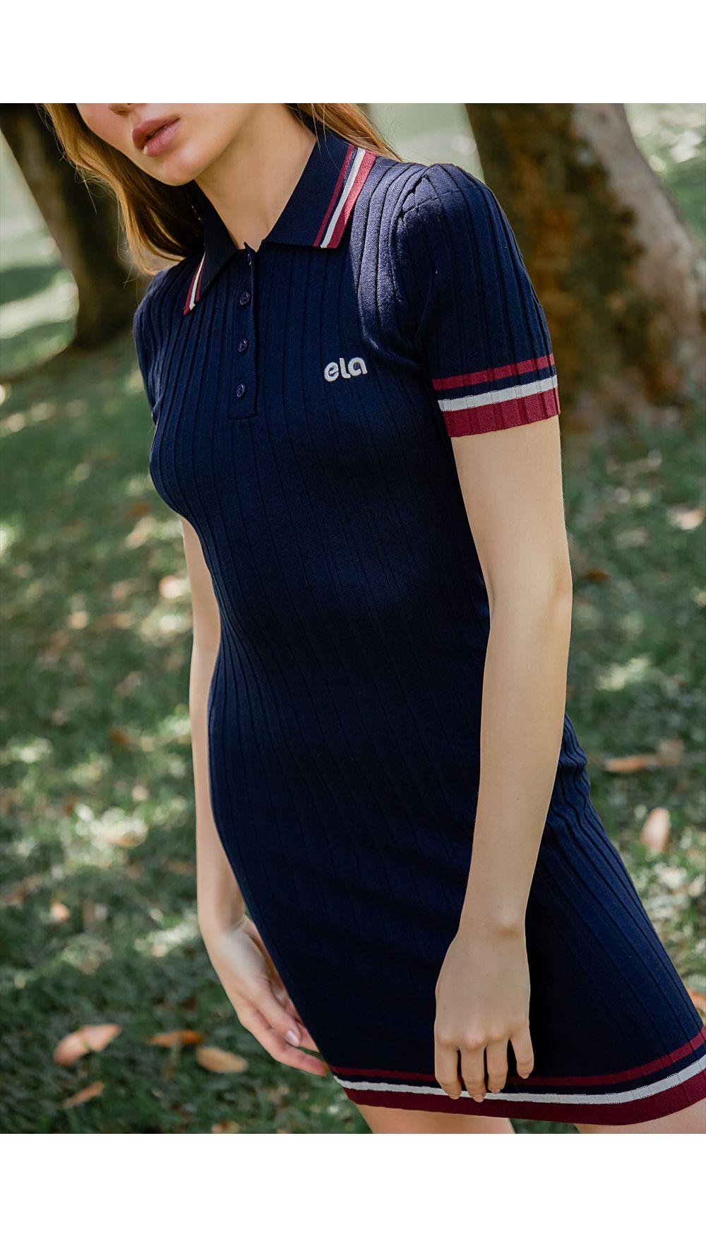 Vestido corto manga corta tipo polo teji