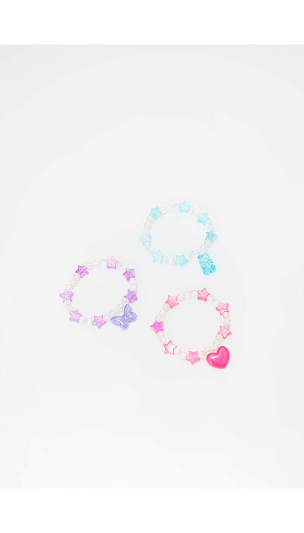 Pulseras con mariposas y corazones