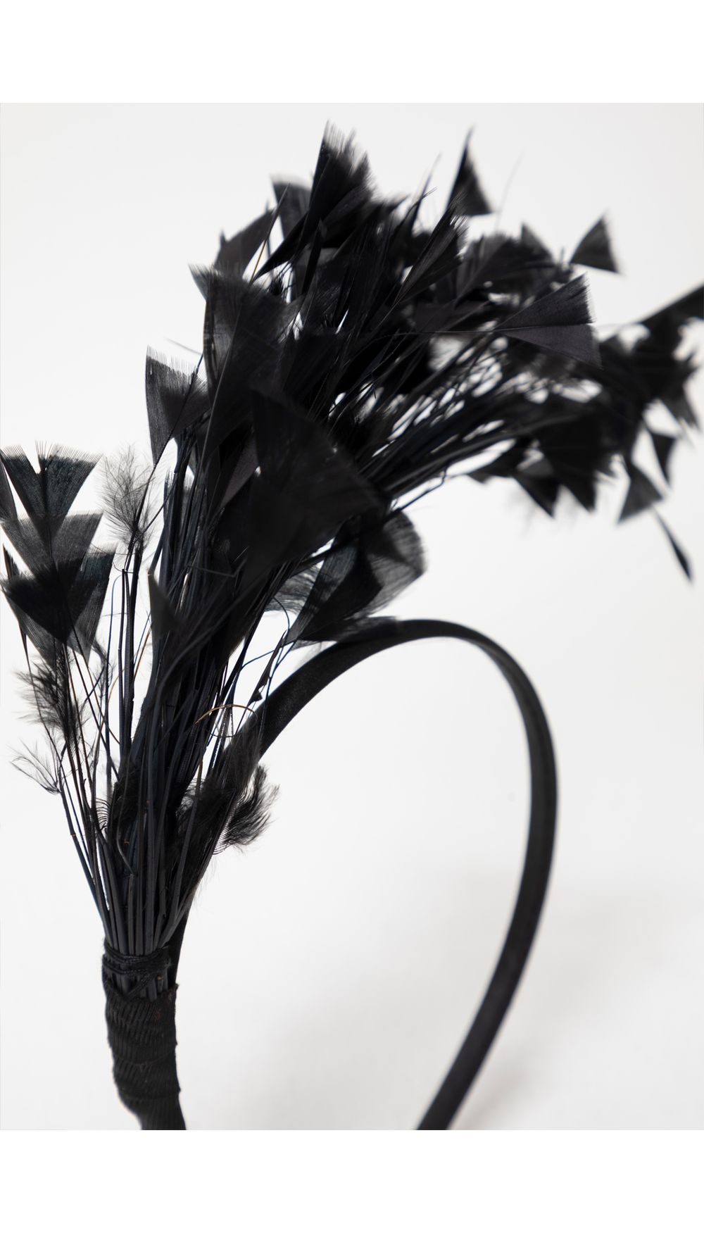 Diadema con plumas