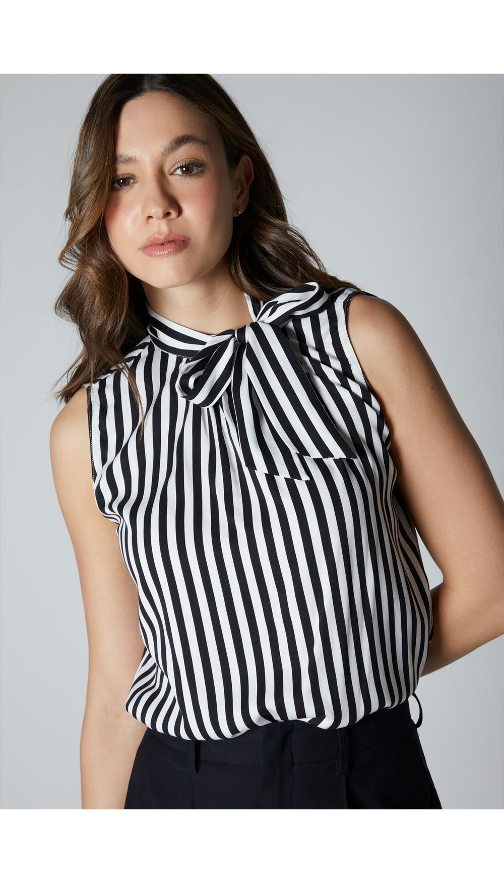 Blusa manga sisa con cinta para anudar e