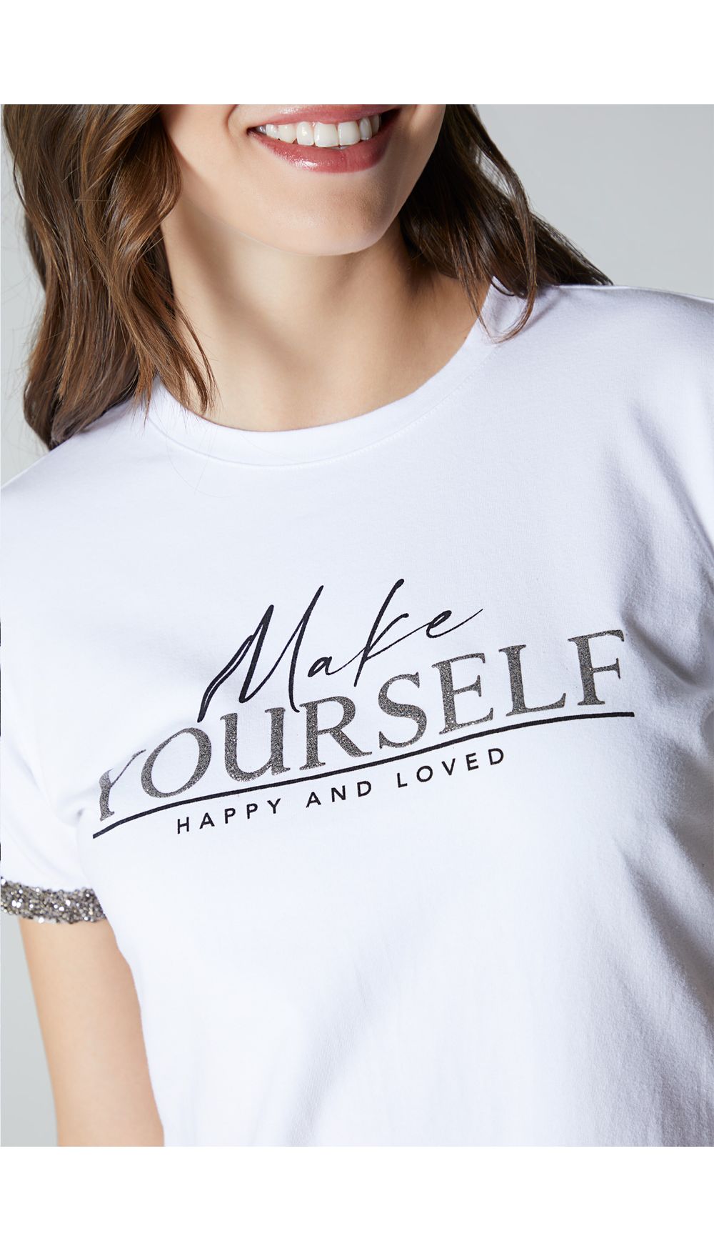 Camiseta mujer estampada con aplique en