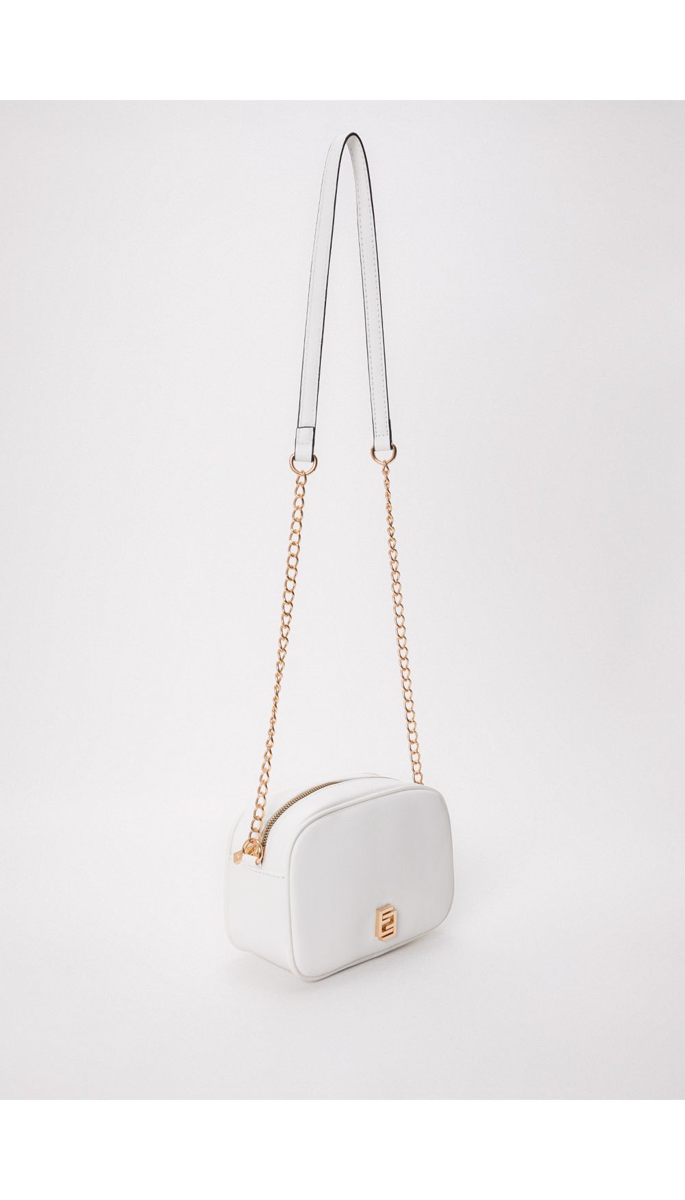 Bolso manos libre obalado con logo front
