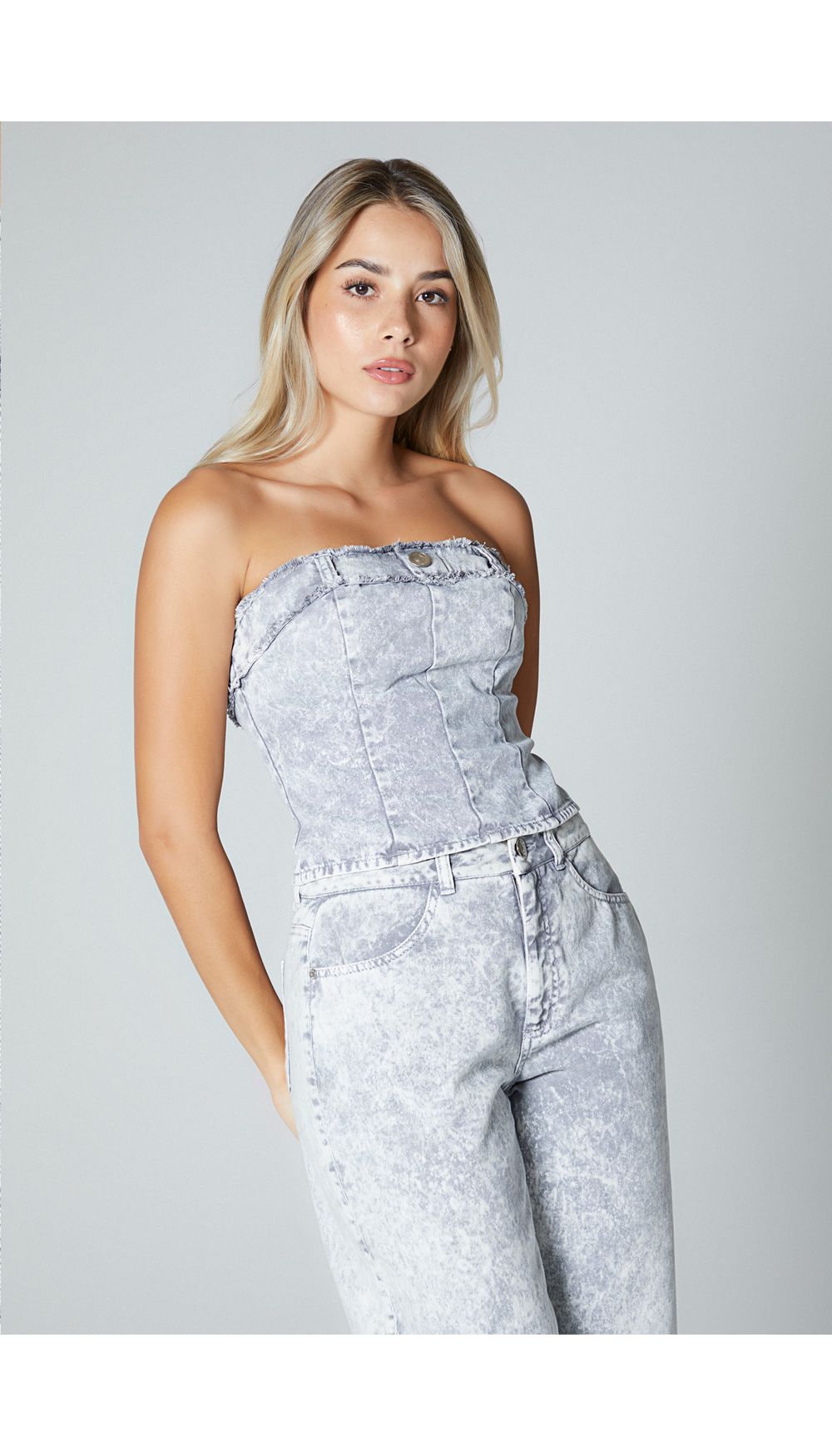 Blusa  para mujer strapless en denim